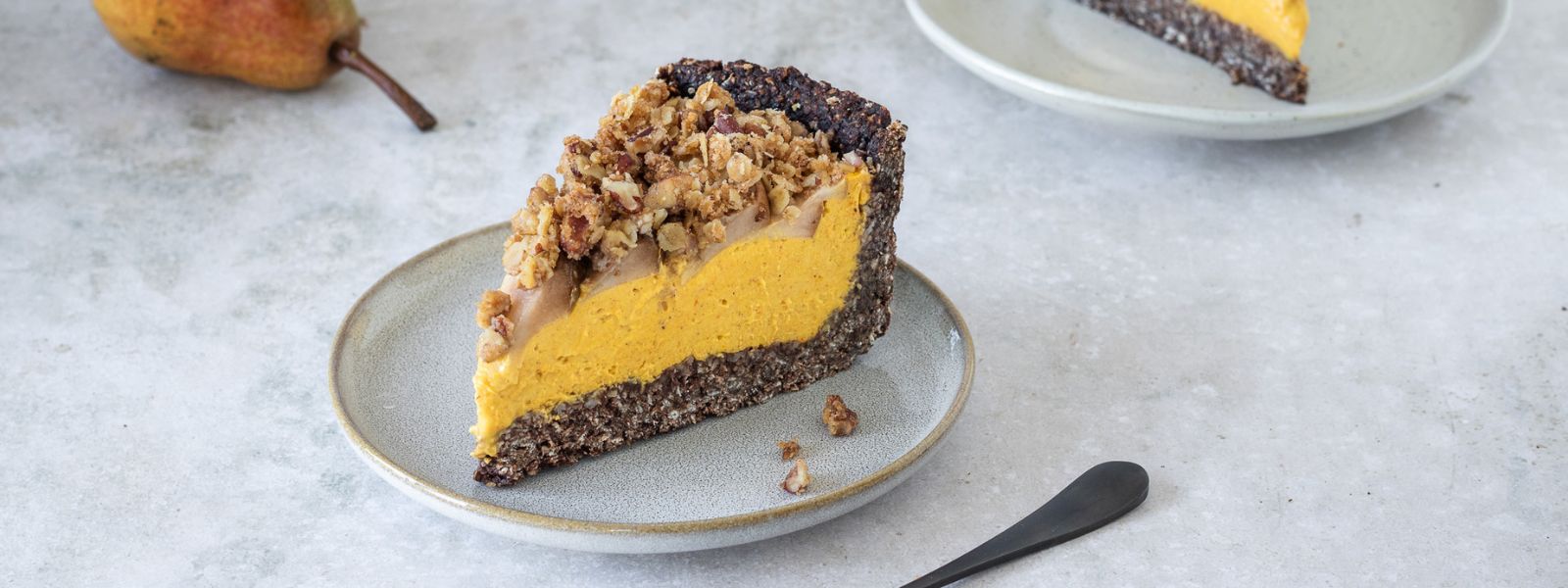 Dýňovo-tvarohový koláč s hruškami a pekanovou drobenkou